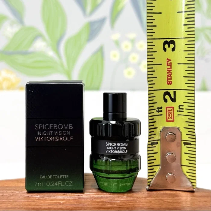 Viktor & Rolf Spicebomb Night Vision Eau de Toilette Miniature 7 ml Viktor & Rolf Spicebomb Night Vision Eau de Toilette Miniature 7 ml